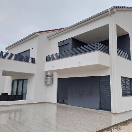 Villa Biba Новаля Екстер'єр фото